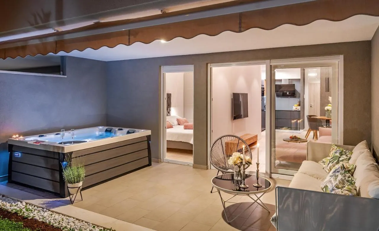 Zaloo, Luxury Apartment With Sea-View And Jacuzzi Split 0*,