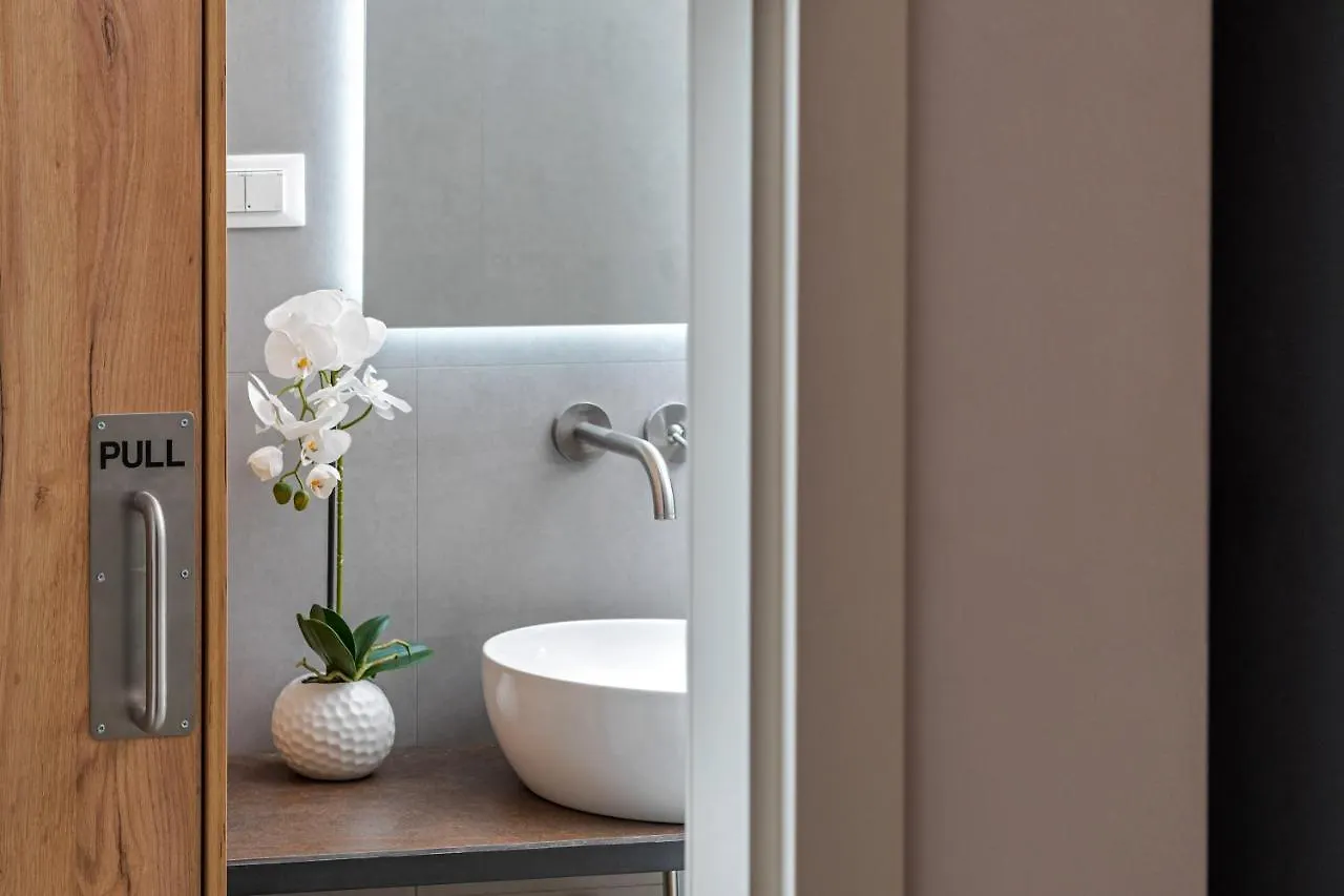 Zaloo, Luxury Apartment With Sea-View And Jacuzzi Split